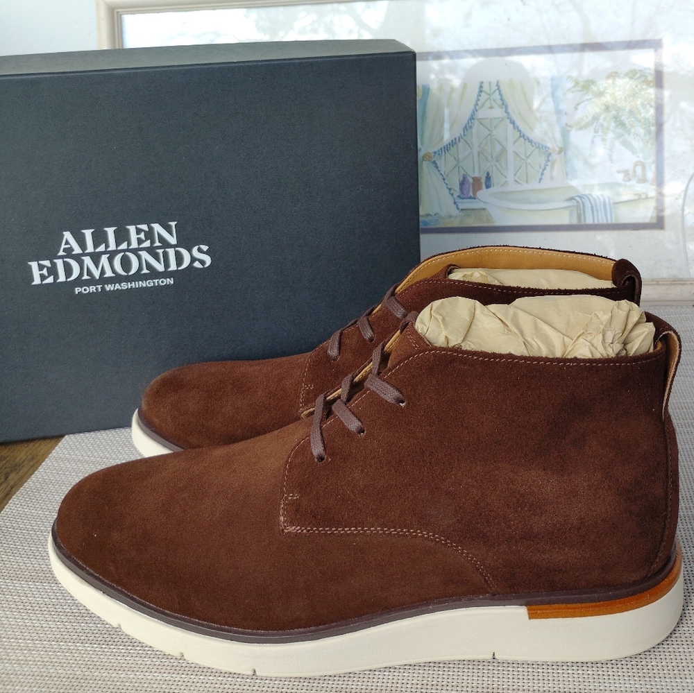 NWB Allen Edmonds "Carson Hybrid" Polo Brown Suede Chukka Boots. Size 10.5D/10D*